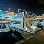 Barco-apartamento En El Nautico De 보트호텔 *