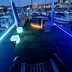 Barco-apartamento En El Nautico De 보트호텔 *