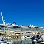 Barco-apartamento En El Nautico De