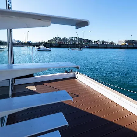 Barco-apartamento En El Nautico De * ויגו