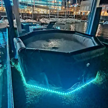 Barco-apartamento En El Nautico De Bateau-hôtel Vigo