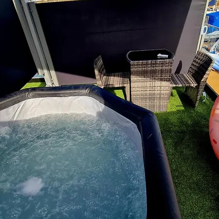 Barco-apartamento En El Nautico De