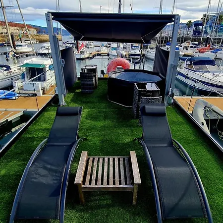 ספינת מלון Barco-apartamento En El Nautico De