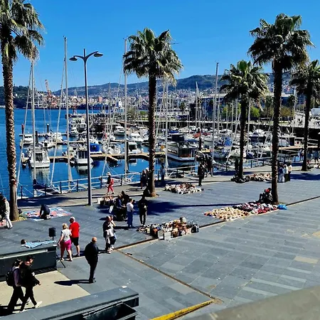 船上ホテル Barco-apartamento En El Nautico De ヴィーゴ