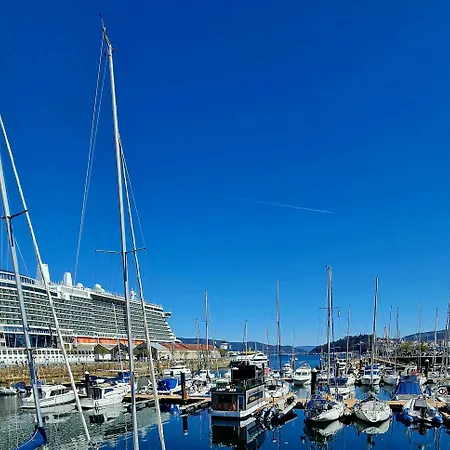 Barco-apartamento En El Nautico De