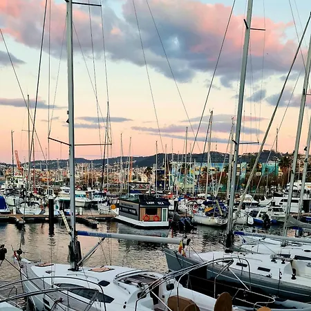 Barco-apartamento En El Nautico De ヴィーゴ