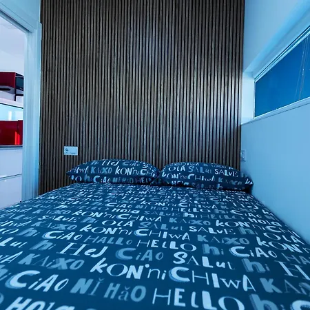 ספינת מלון Barco-apartamento En El Nautico De