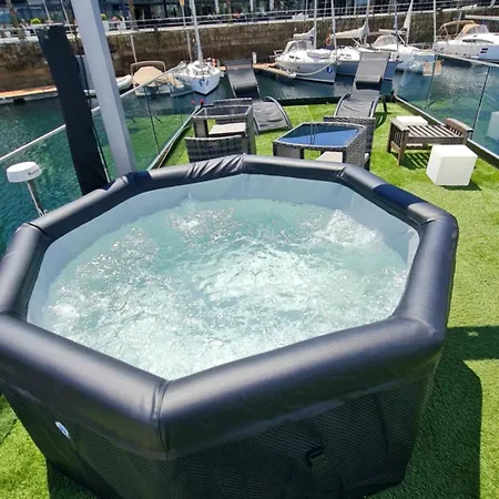 Barco-apartamento En El Nautico De ויגו