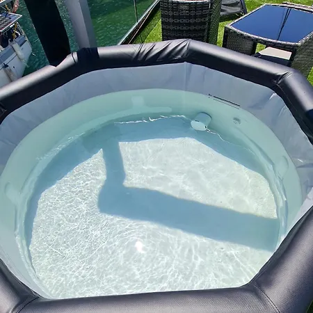 Barco-apartamento En El Nautico De 船上ホテル