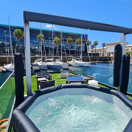 Barco-apartamento En El Nautico De 船上ホテル ヴィーゴ