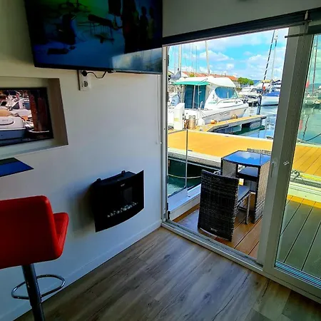 Barco-apartamento En El Nautico De * ヴィーゴ