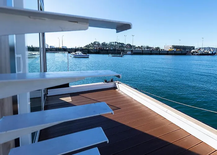 Barco-apartamento En El Nautico De * Vigo