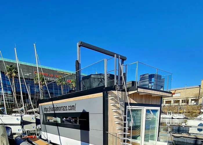 Barco-apartamento En El Nautico De Vigo