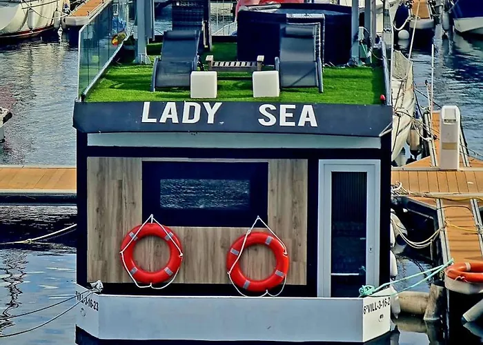 Tekne Barco-apartamento En El Nautico De Vigo