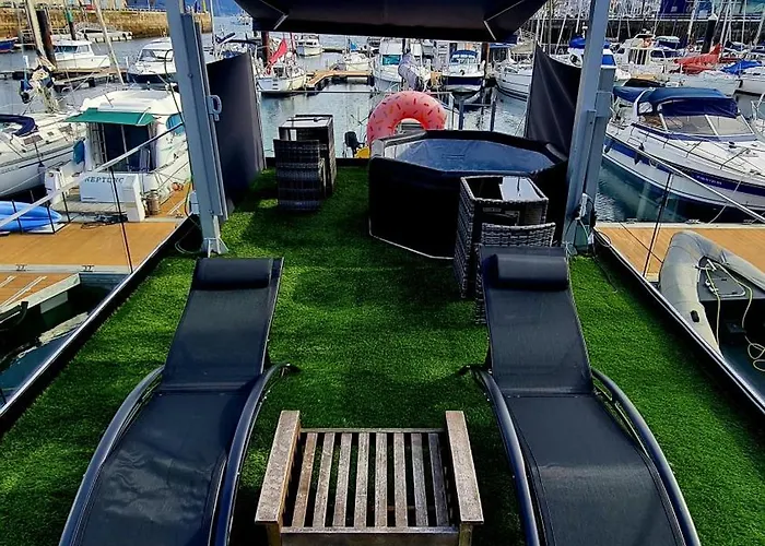 Tekne Barco-apartamento En El Nautico De