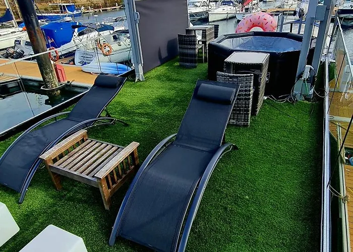 Barco-apartamento En El Nautico De Vigo