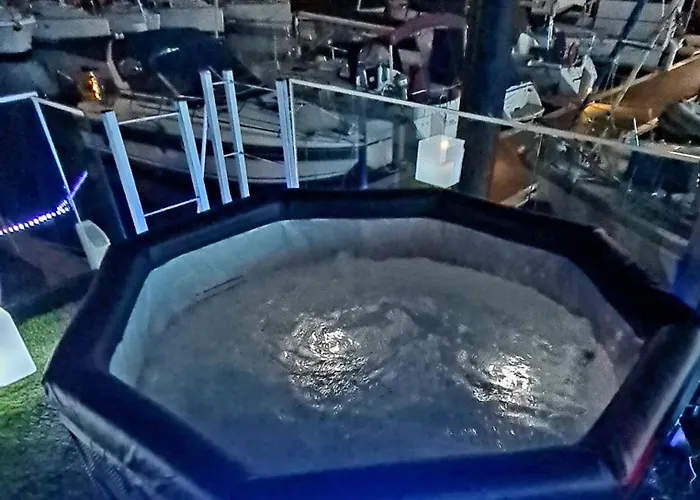 Barco-apartamento En El Nautico De * Vigo