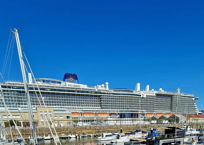 Barco-apartamento En El Nautico De
