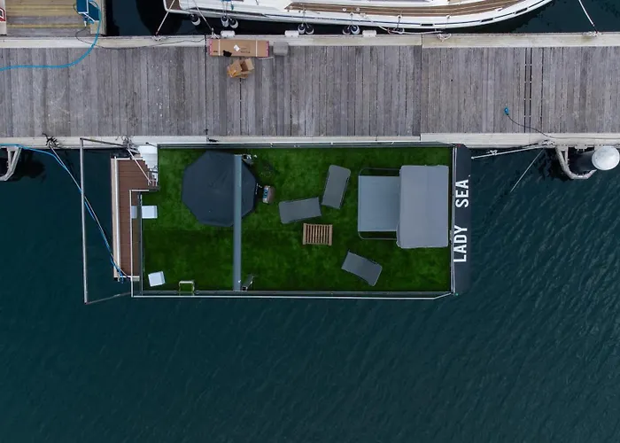 Barco-apartamento En El Nautico De Tekne