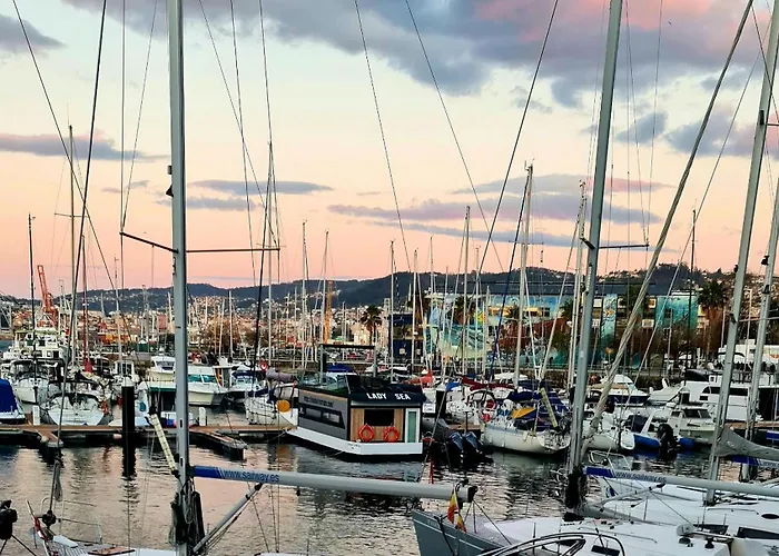 Barco-apartamento En El Nautico De Vigo