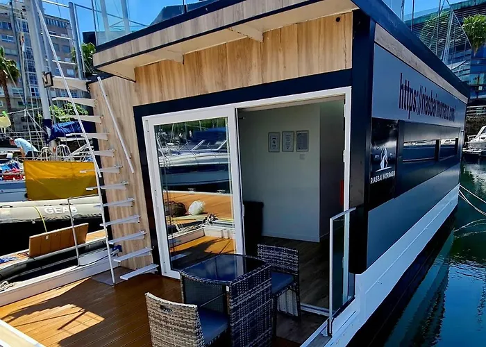 Barco-apartamento En El Nautico De Tekne *